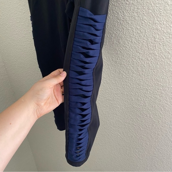 ATHLETA Salutation Stash Pocket II Twist 7/8 Tight Size Medium Petite - Picture 4 of 9